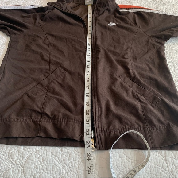 Nike light weight athletic workout jacket - Picture 7 of 11